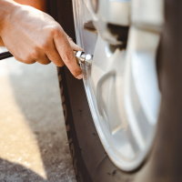 تفاوت باد معمولی و نیتروژن در لاستیک خودرو | مزایا و معایب استفاده از باد نیتروژن